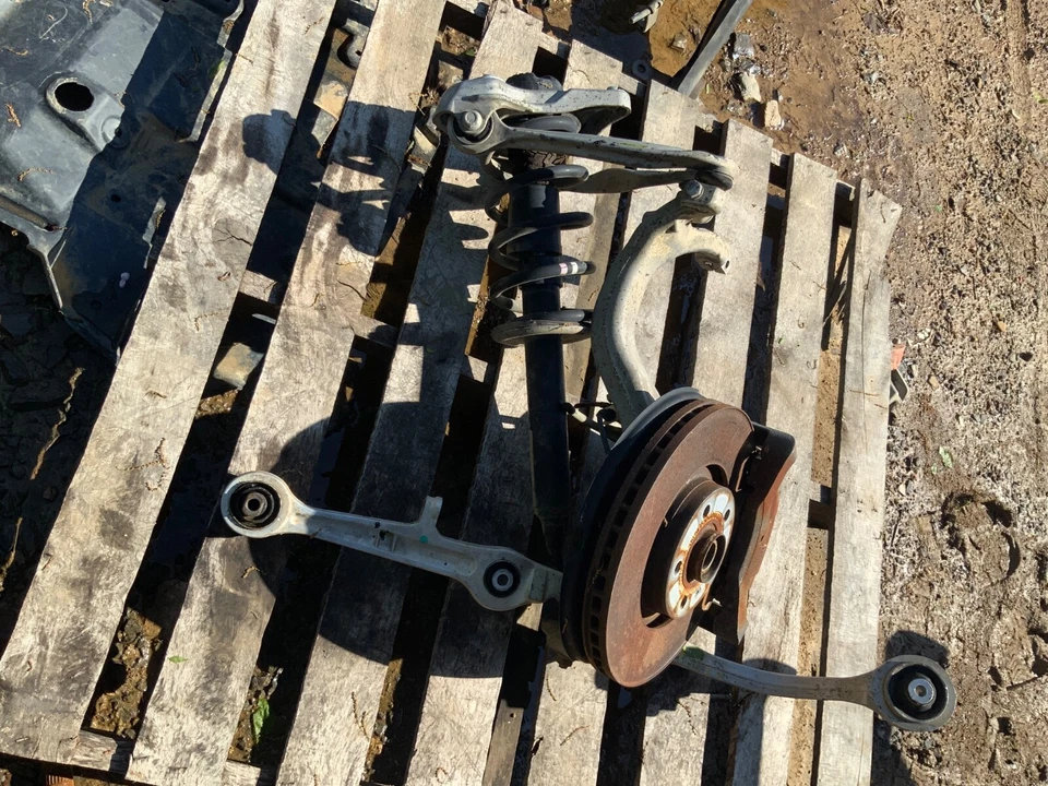 Audi A4 2005 2006 2007 2008 montaje de rodilla de conductor ¡OEM 147 k millas! Foto 2 de 4