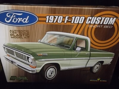 Moebius 1228    --         1970 Ford F-100 Custom Short Bed   1:25