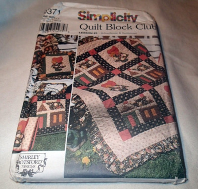 SIMPLICITY PATTERN 9371~  QUILT BLOCK CLUB ~ #5 ~ SCHOOLHOUSE & SUNBONNET *UNCUT