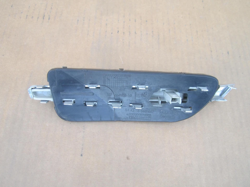 Os305203 BMW M3 2008 2009 2010 2011 GUARDABARROS DELANTERO DERECHO MOLDURA FABRICANTE DE EQUIPOS ORIGINALES Foto 4 de 4