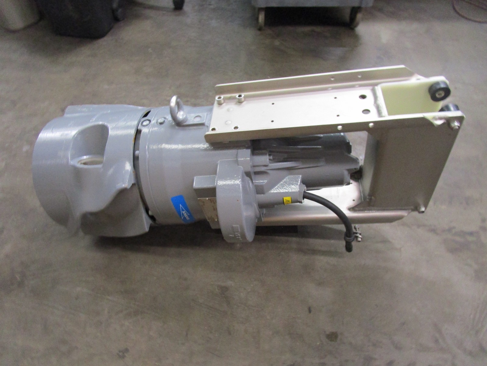 FLYGT 4410.011S1150112 2.3KW LOW SPEED BANANA BLADE MIXER HEAD 1385RPM