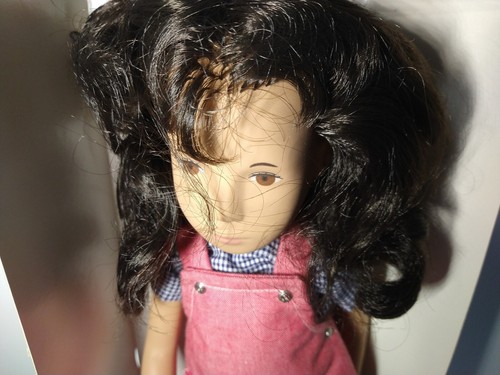 RARE SASHA DOLL 111 BRUNETTE RED PINAFORE (1980s) (Boxed/ Tag UK) (2) OF - Picture 2 of 5