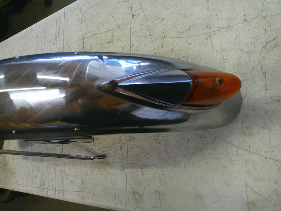 Guardabarros delantero Honda Goldwing GL1000 1978-1979 Foto 2 de 4