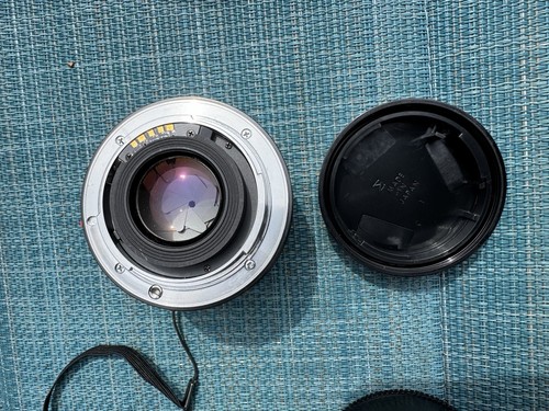 Minolta Maxxum AF zoom 80-200mm and 50mm lenses - Picture 9 of 9