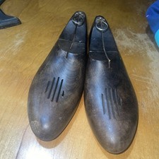VINTAGE One Pair of Wooden SHOE TREES, Shoe Stretcher