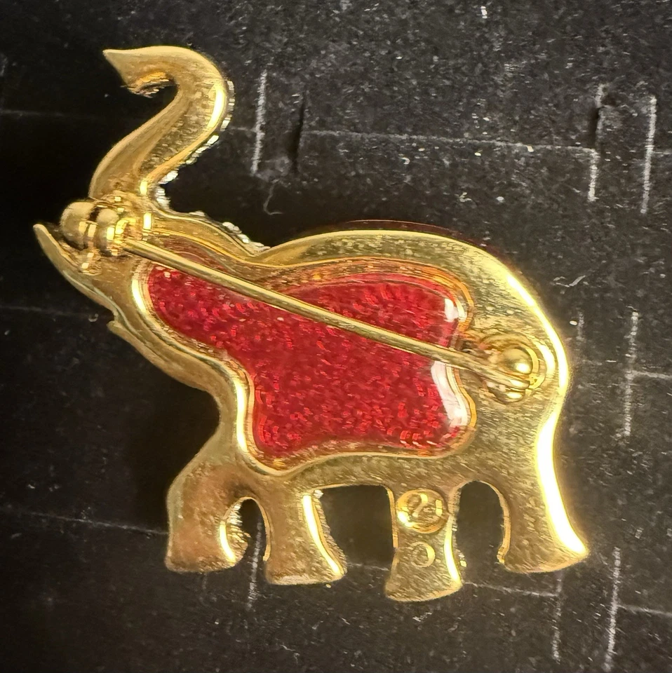 SWAROVSKI Retired Elephant Trunk Up Brooch - Image 2 of 4