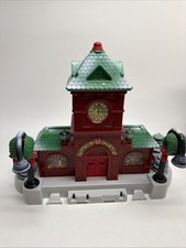 2010 Fisher Price GeoTrax Christmas In Toytown Station VERY NICE   
