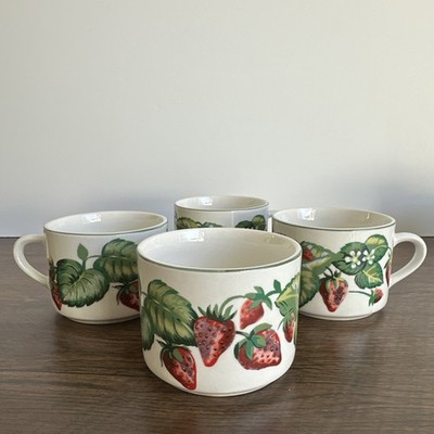 Very Strawberry Mugs Cow Madness Tabletops Unlimited Set Of 4 Spring Summer Vtg