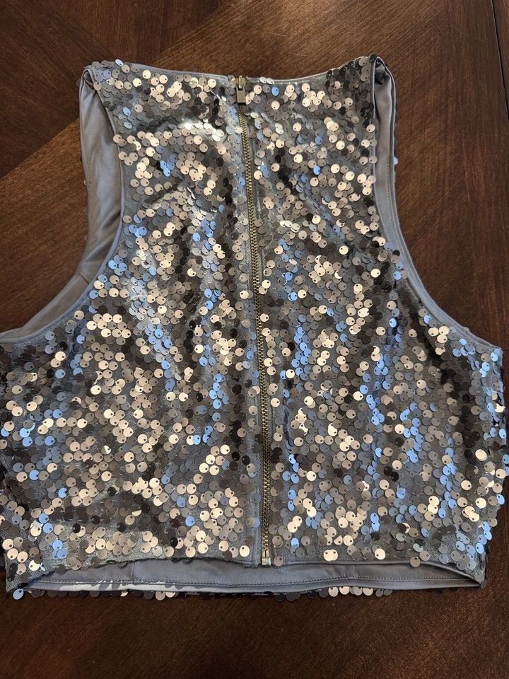 Camiseta sin mangas Express con lentejuelas brillantes gris y plateada lentejuelas Y2K talla XS Foto 2 de 4