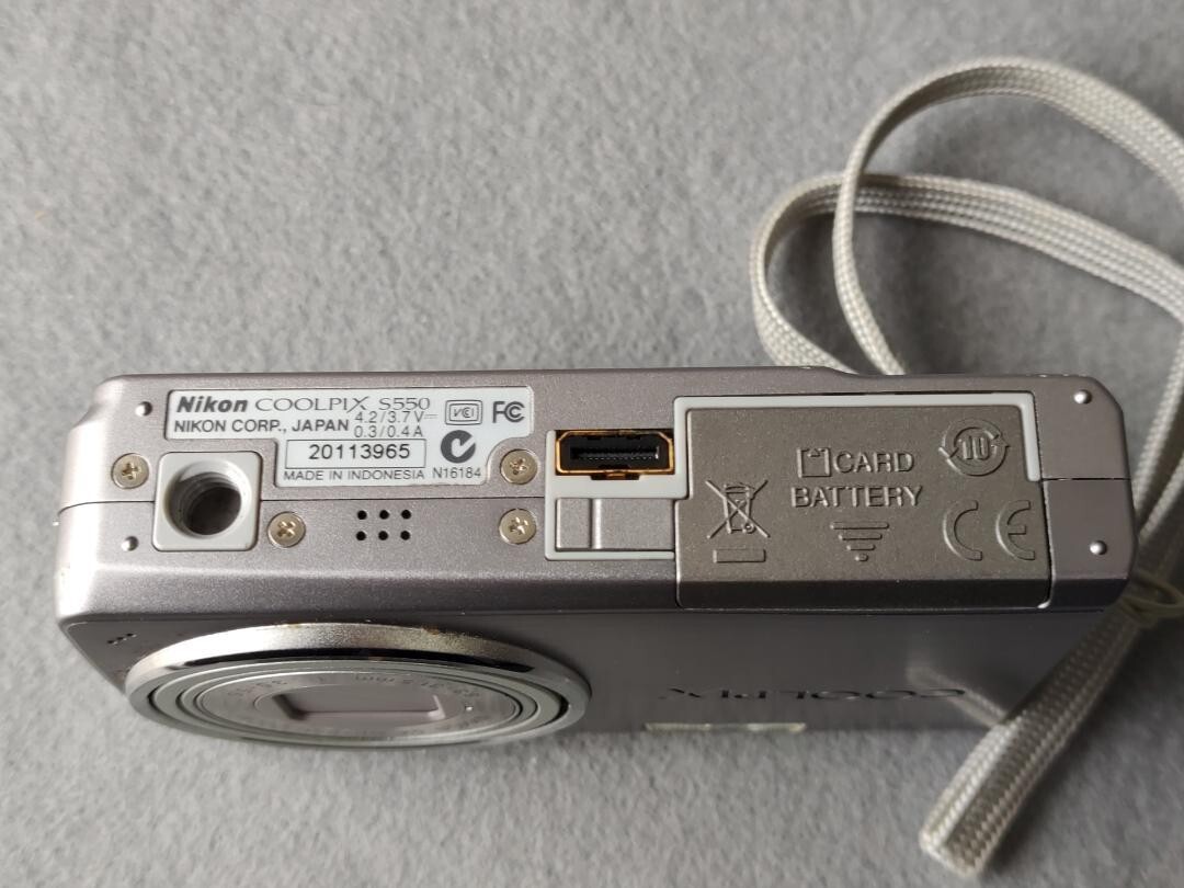 Nikon COOLPIX S550 デジカメ シルバー Amazon | Nikon デジタルカメラ COOLPIX (クールピクス) S550