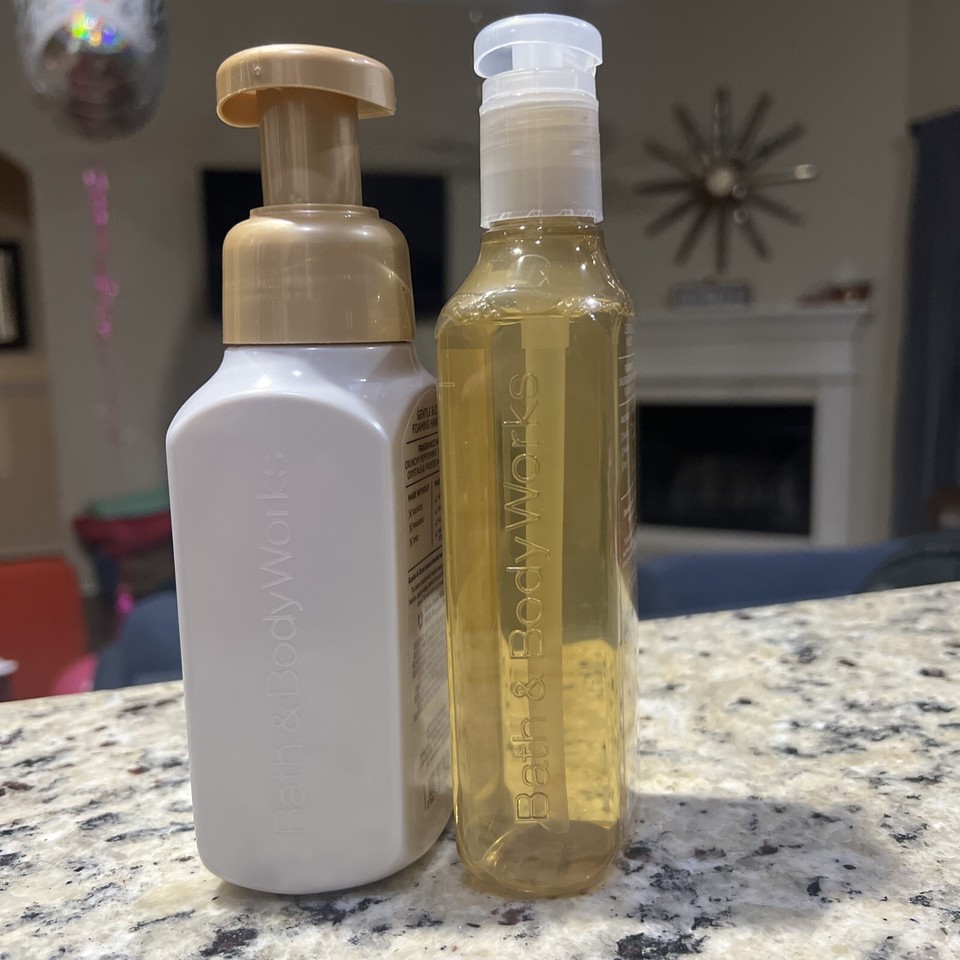 BATH & BODY WORKS 8oz GEL SOAP GINGERBREAD 8.75oz Crushed Candy Cane