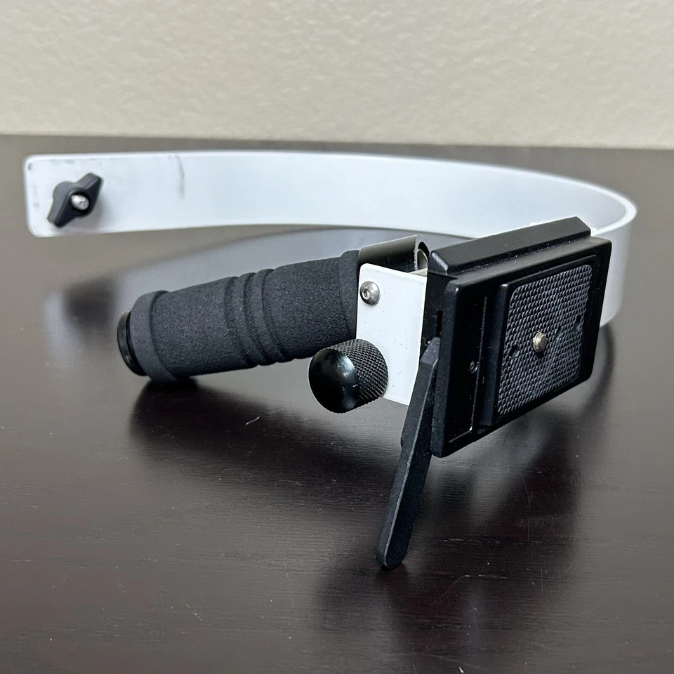 FLYCAM Flyboy-lll DSLR Stabilizer (FLCM-FB3-B) White/ Red W Case - Image 3 of 4