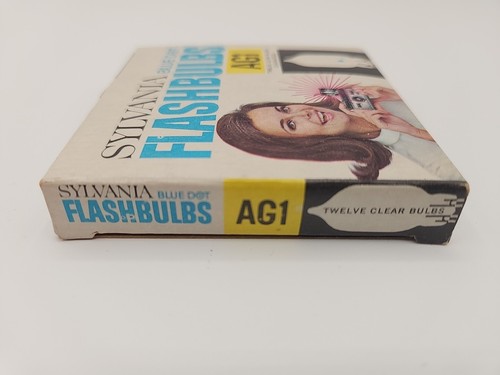 Sylvania AG1 Blue Dot Flashbulbs Unused 3 Full Boxes of 12 Bulbs 36 Bulbs Total - Picture 8 of 8