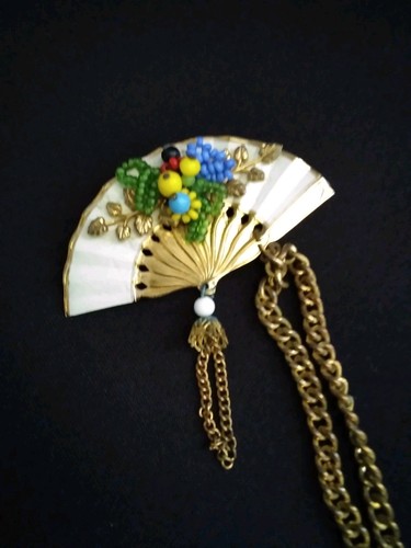50,S Orig Cardi Clip Of Beaded Fans And Chain.Cute Pce! Rare - Picture 2 of 8