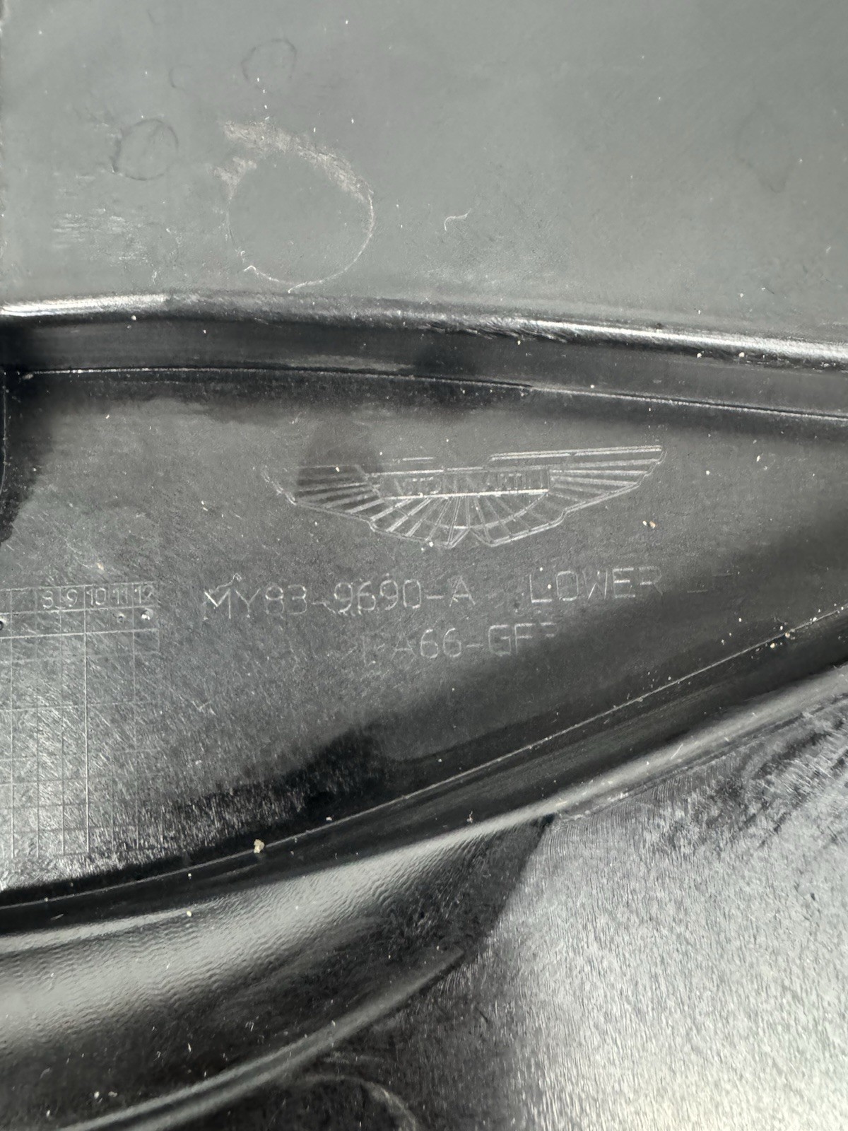 2019 2020 2021 2022 ASTON MARTIN DBX AIR DUCT RADIATOR SUPPORT LEFT OEM USED