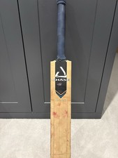 HARROW Chase English Willow Cricket Bat with Black Sticker & Blue Grip
