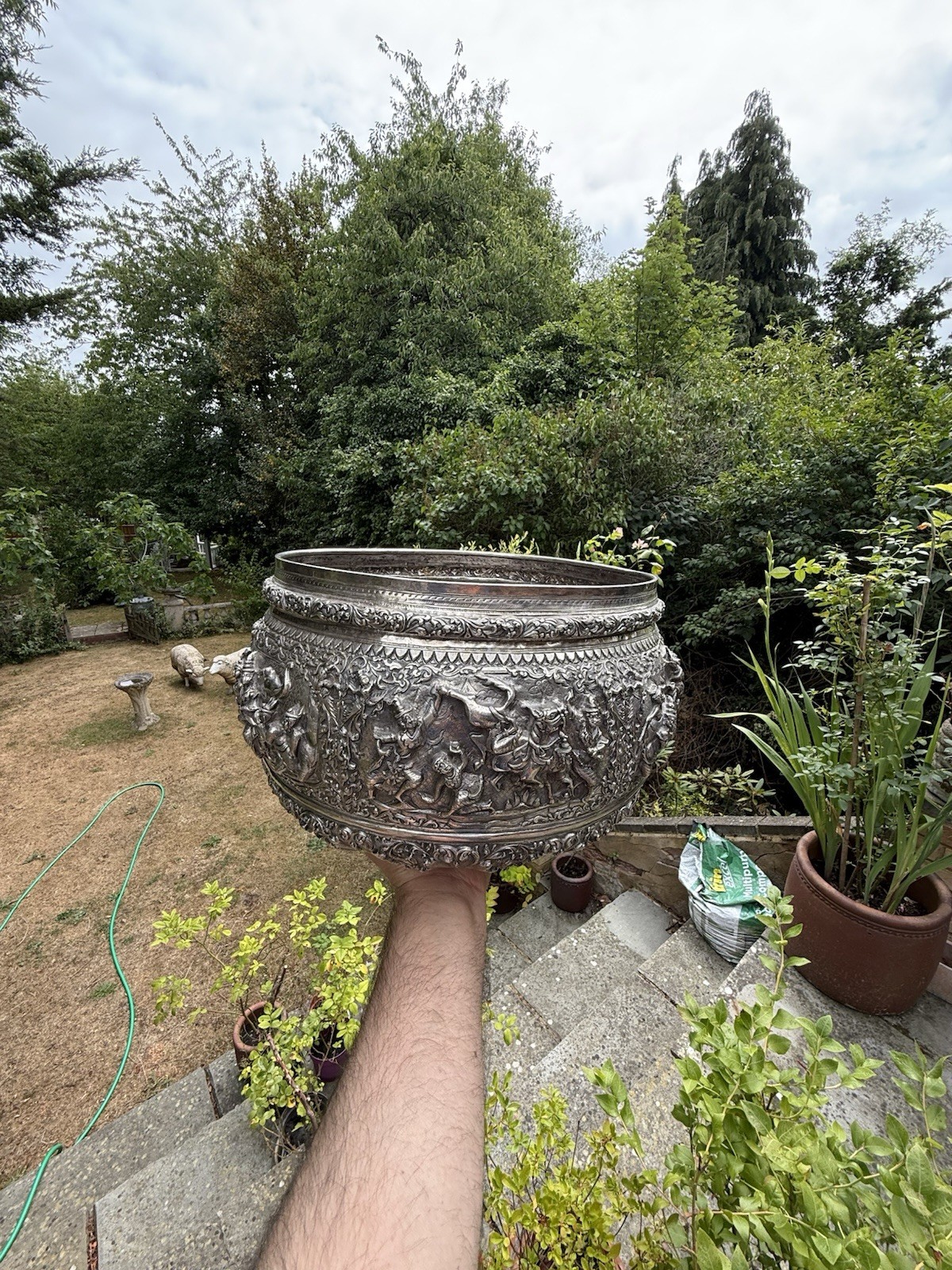 Picture 1 of 24