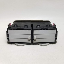Toyota Yaris 07-11 Hatchback Dash Air Vents White Center Middle 2007-2011 Toyota Yaris 07-11 Hatchback Dash Air Vents White Center Middle 2007-2011