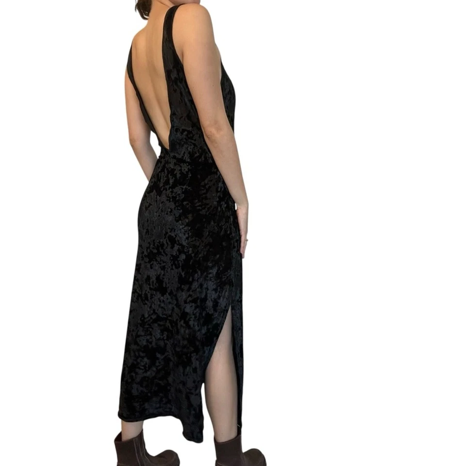 Винтажное черное платье-слип Victoria's Secret с золотой этикеткой бархатное готическое размер средний - Изображение 2 из 4