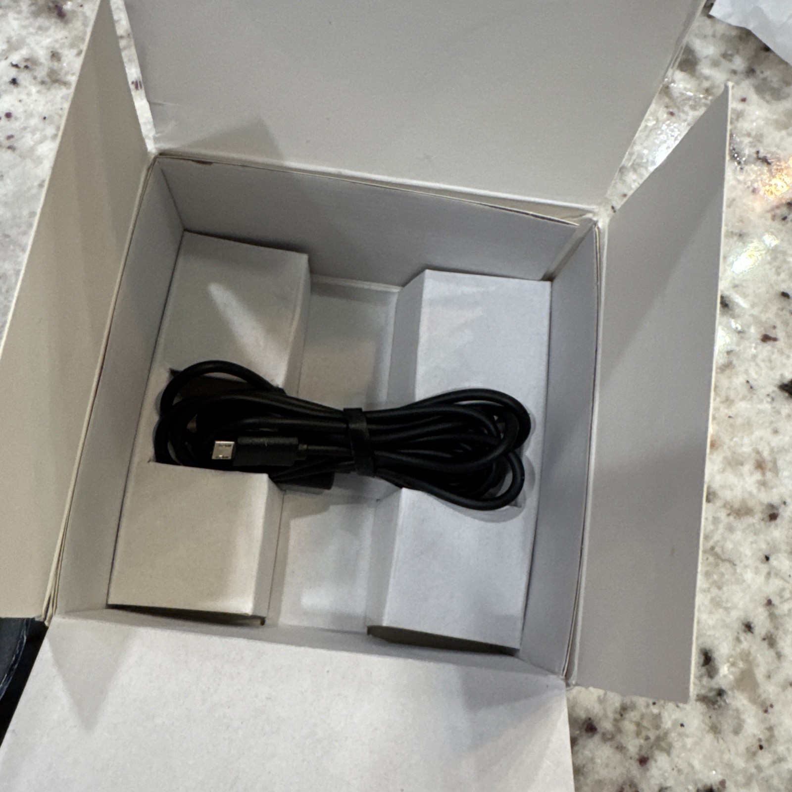 Aqara Smart Hub M2 Zigbee 3.0 WiFi 2.4 GHz Bluetooth Smart Home Bridge Gateway