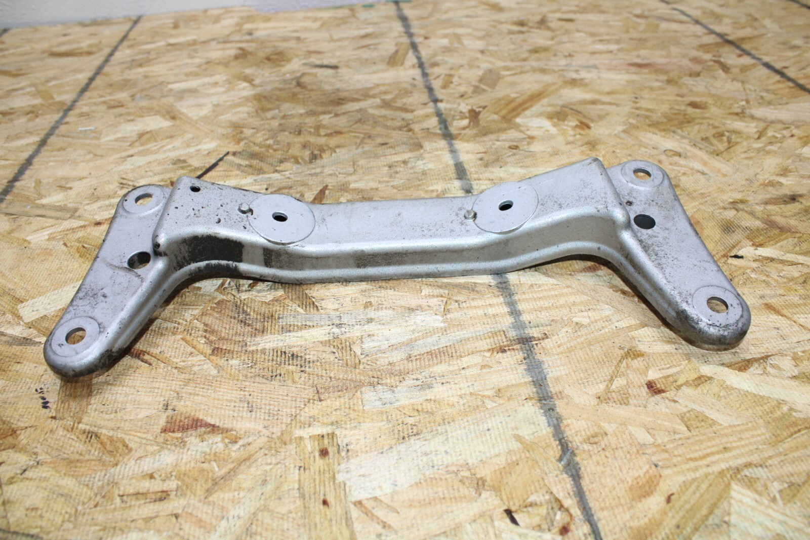 BMW E88 E90 E92 E93 1/3 Series Automatic Transmission Mount Support