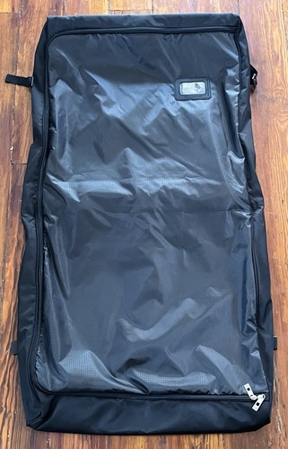 45" WallyBags Premium Framed Garment Bag w/ Shoulder Strap and Pockets - Picture 3 of 7