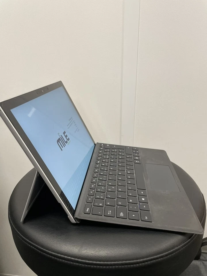 Microsoft Surface Pro 7+ 12,3" Tactile I5-1135G7 8GB RAM 256GB SSD Webcam - Photo 2/4