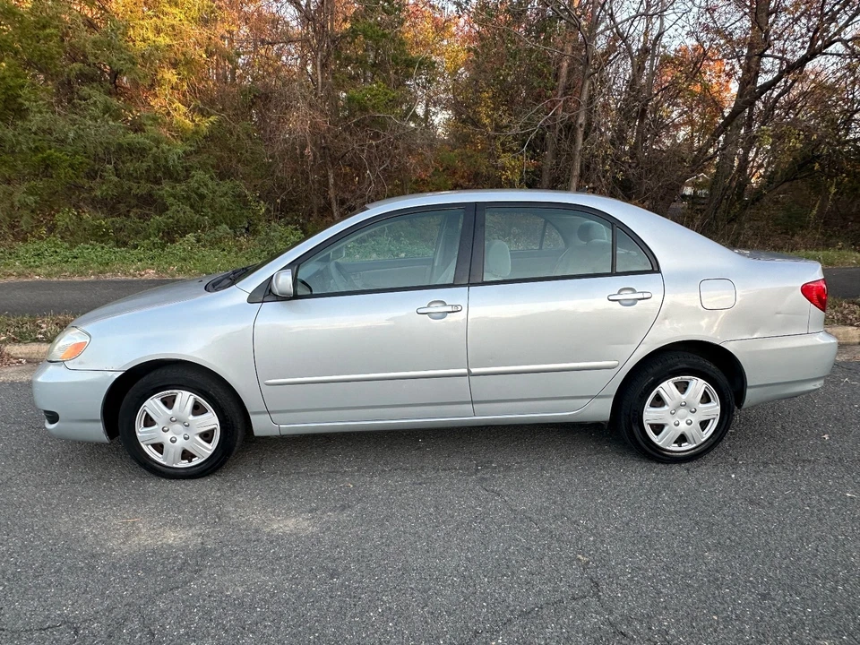 2006 Toyota Corolla LE - Image 2 of 4