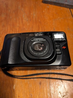 Minolta Freedom ll Auto Focus PS 35mm Camera -  Battery Door Doesn't Close!