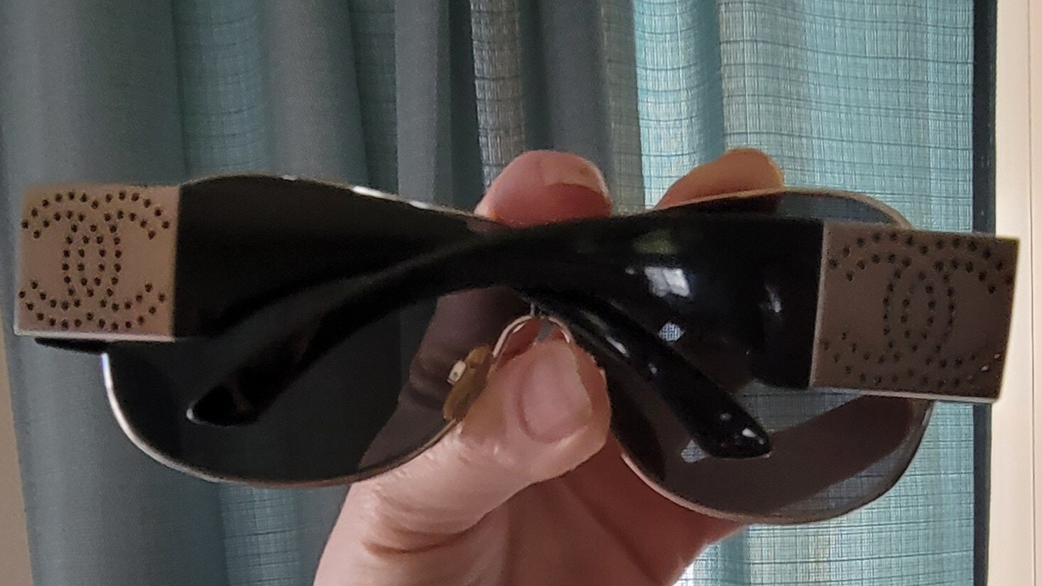 Chanel Authentic Sunglasses 😎 - image 10