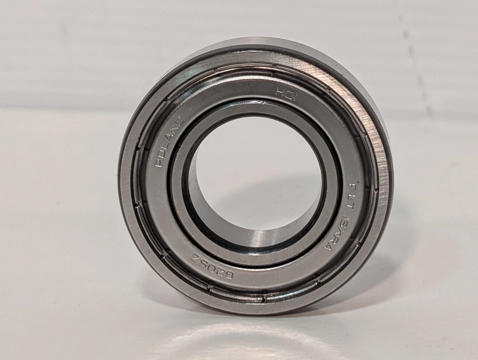 Lote de 6 rodamientos de bolas de una fila ranura profunda blindados FLT ISKRA 6205Z Foto 3 de 4