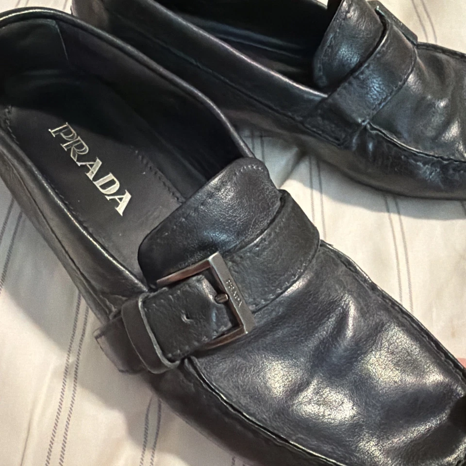 Mocasín Prada con hebilla para hombre 5 mocasines de conducción Foto 3 de 4