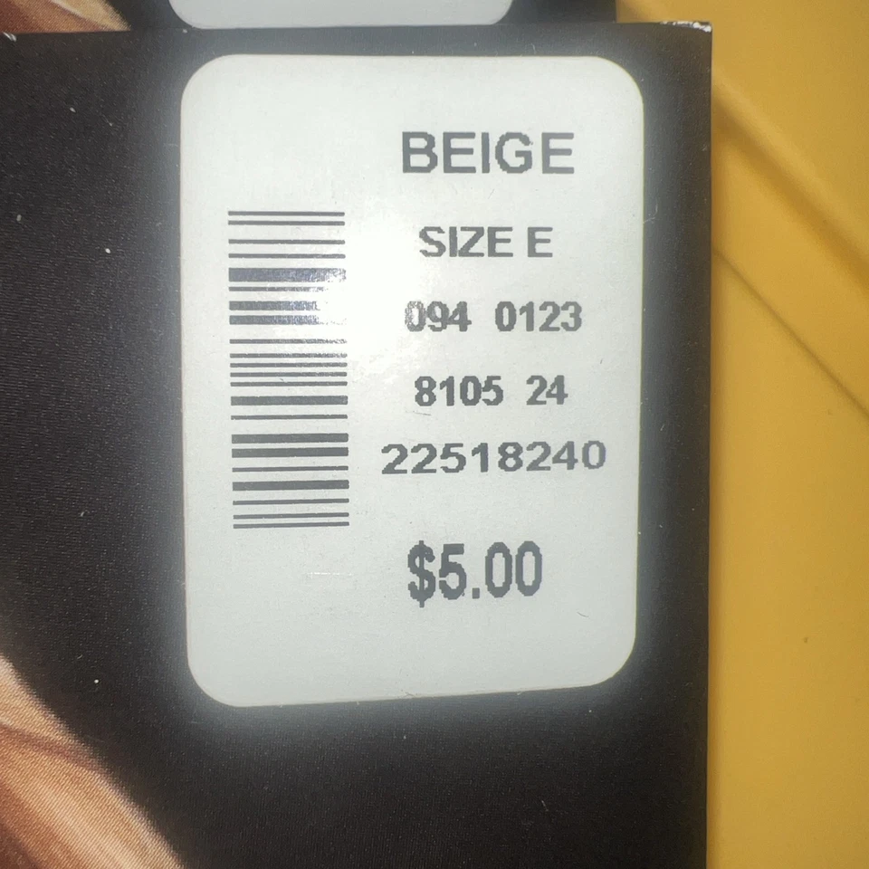 Paquete de 7 pantimedias Avenue Body, talla D&E, Daysheer y top de control ultra transparente Foto 3 de 4