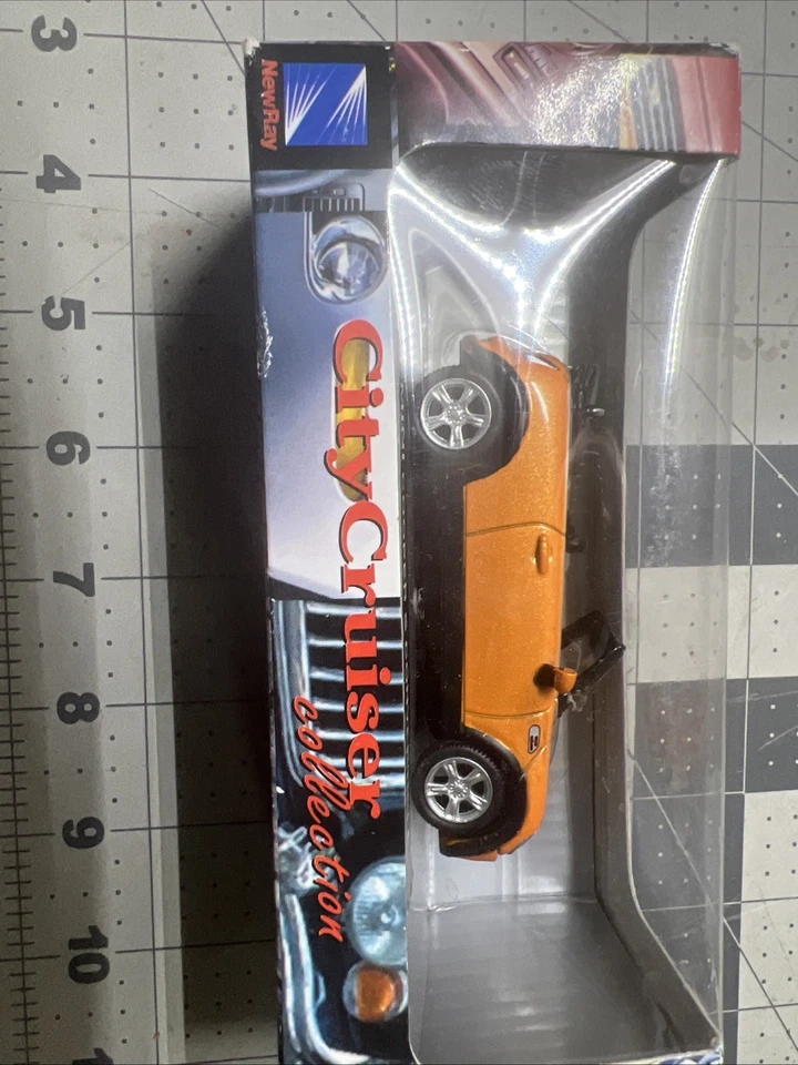 Nuevo Ray City Cruiser Collection Mini Cooper - Rojo con la bandera de la Unión en el techo  Foto 4 de 4