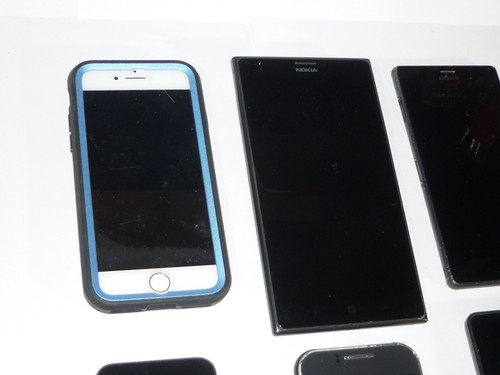 Lotto lavoro 6 cellulari non testati Samsung Sony ecc. - Foto 2 di 10