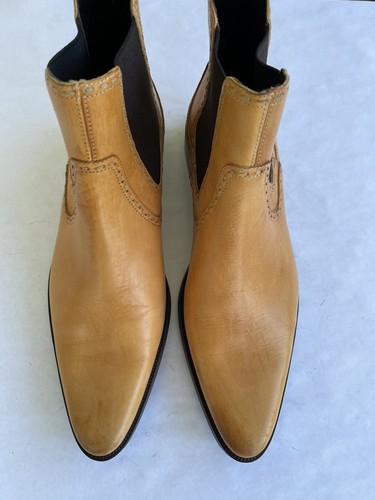 donald j pliner chelsea boots