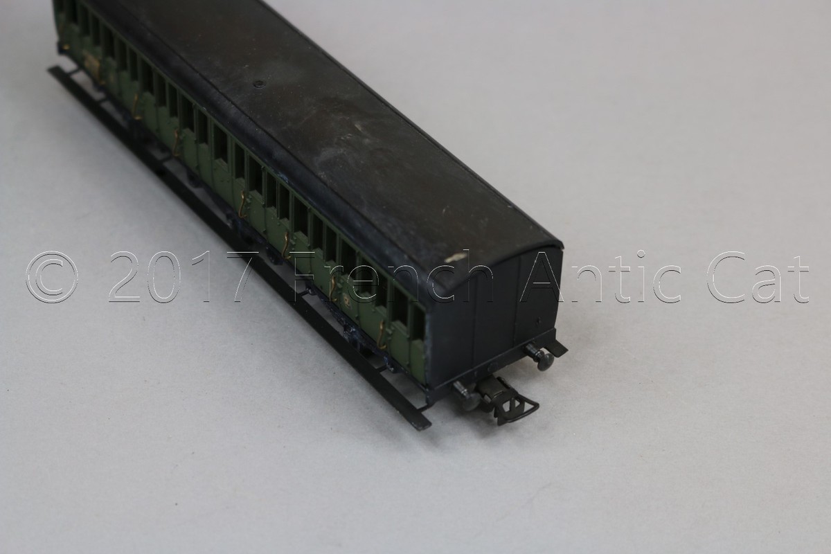 MARKLIN HO N°4037 VOITURE VOYAGEUR 2e CLASSE WAGON DB STUTTGART 14208, TOUT EN METAL - Collection
