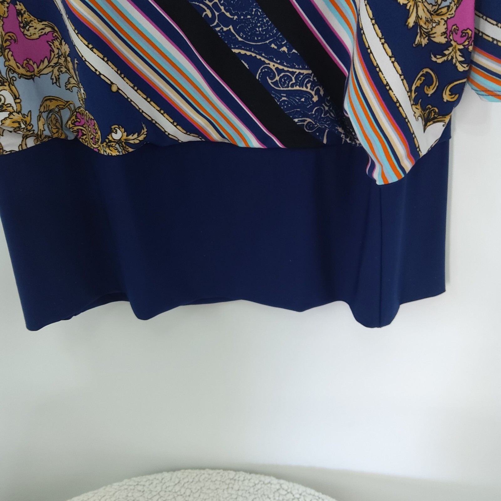 simonton Says Large Patterned Batwing Blouse - image 3