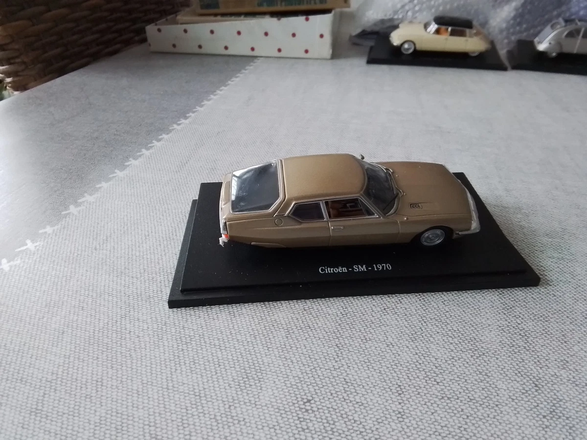 VOITURE SOLIDO CITROËN SM ROUGE 1/43