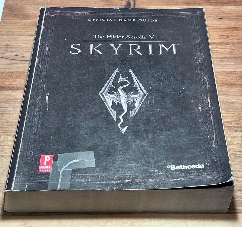 Skyrim Official Game Guide Prima Games Softcover with Map