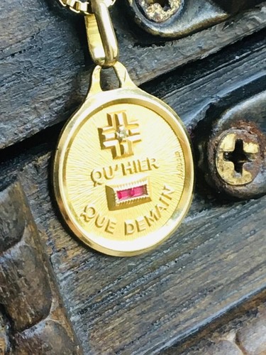 2Ct Lab Created Red Ruby "Qu’hier que demain" Pendant 14K Yellow Gold Finish - Picture 3 of 7