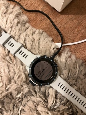 Wahoo Elemnt Rival Watch in White
