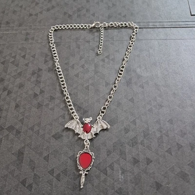 Collier  argenté pendentif chauve-souris breloque  rouge - Photo 1/2