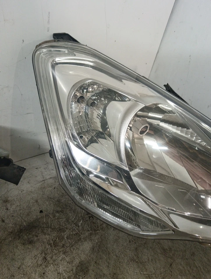 2015-2019 PEUGEOT PARTNER Drivers Right Front Halogen Headlight Assembly Offside - Image 2 of 4