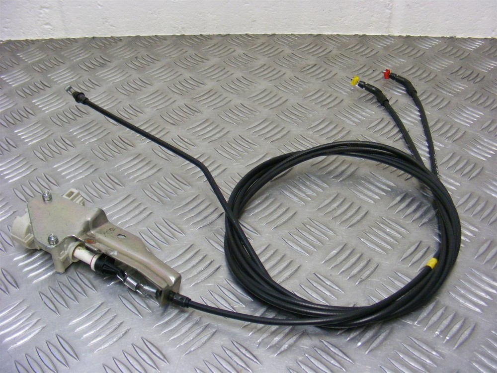 Medley 125 Seat Motor & Cable Piaggio 2016-2020 A526