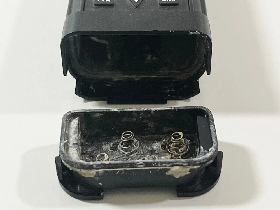 Magellan GPS 4000 Handheld Satellite Navigator (FOR PARTS/NOT WORKING) - Image 4 of 4