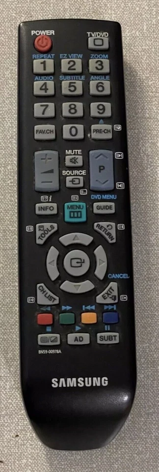 Samsung LE22B470C9M 22” HD Ready LCD TV / DVD Freeview + Remote HDMI Television - Image 3 of 4