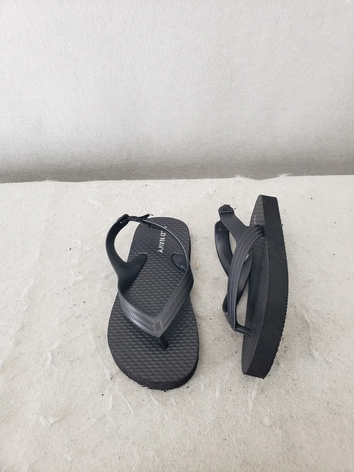 Old Navy Flip Flop Toddlers 8 Black YT3 Solid TF Sandals Summer Beach Shoes - Image 4 of 4