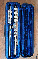 Trevor James 10x II flute with a Thumbport thumb rest, very little used.