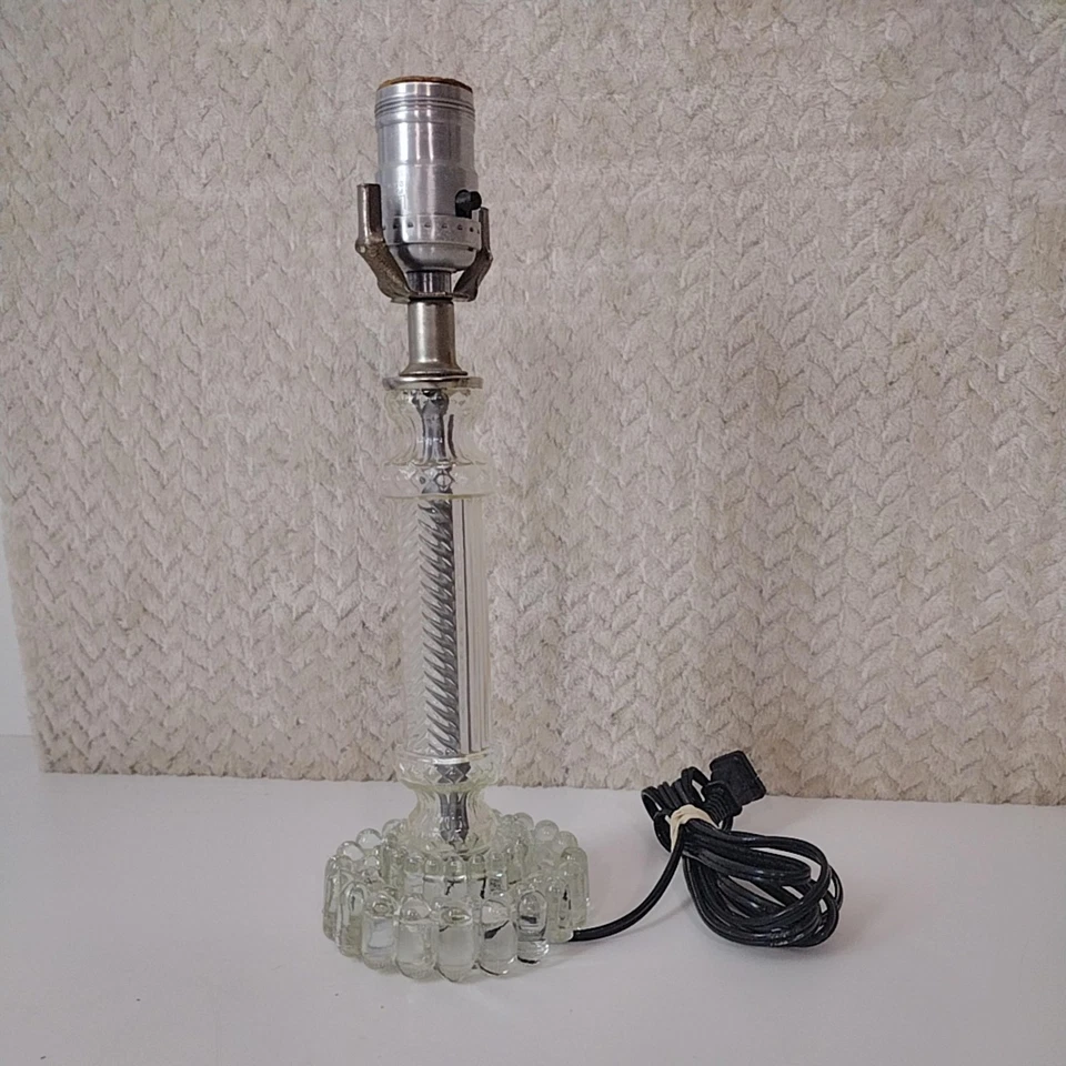 Vintage Clear Pressed Glass Table Lamp Beaded Base Spiral Column Bedside Boudoir - Image 4 of 4